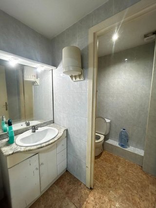 Local comercial en alquiler en Sanfeliu en Hospitalet de Llobregat, L´