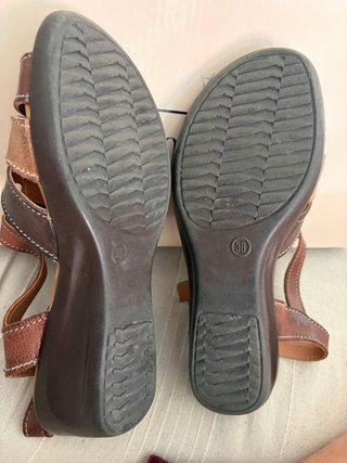 Sandalias Santa Cruz Piel Marrón y Beige