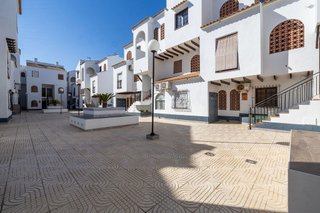 Piso en venta en  El Acequión - Los Naúfragos en Torrevieja