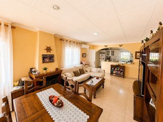 Chalet en venta en La Siesta - El Salado - Torreta en Torrevieja