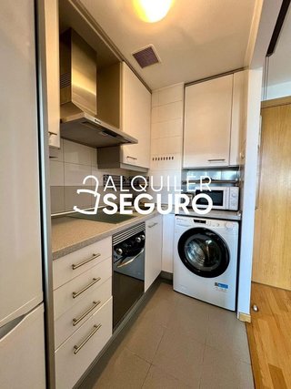 Piso en alquiler en Costillares en Madrid