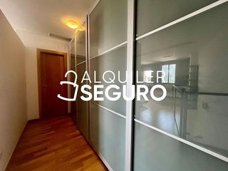 Piso en alquiler en Costillares en Madrid