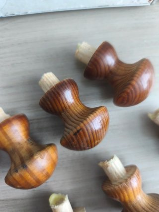 8 Tiradores de madera maciza