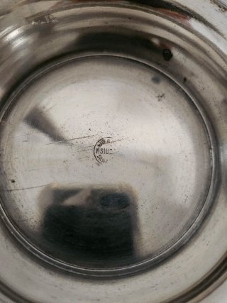 Antigua sopera de plata