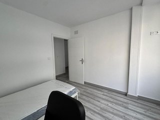 Piso en alquiler en Cuatro Caminos - Plaza de la Cubela en Coruña (A)