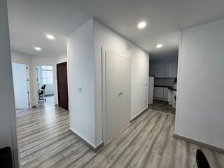 Piso en alquiler en Cuatro Caminos - Plaza de la Cubela en Coruña (A)