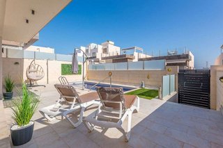 Chalet en venta en Campos de Golf - Villa Martin - Los Dolses en Orihuela