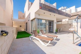 Chalet en venta en Campos de Golf - Villa Martin - Los Dolses en Orihuela
