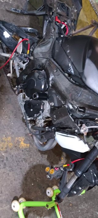 Motor Yamaha R1 2003