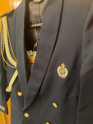 Traje de comunión azul marino para niño