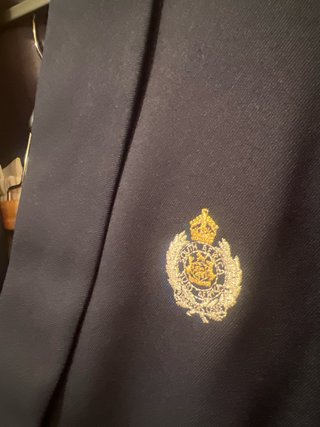 Traje de comunión azul marino para niño