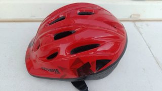 Casco de bicicleta infantil rojo