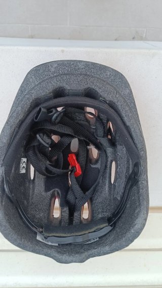 Casco de bicicleta infantil rojo