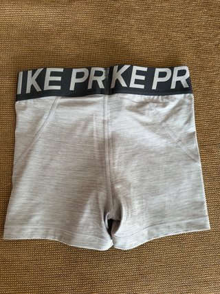 Leggings Nike Pro Cortos Grises