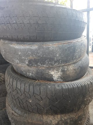 Neumáticos usados (no aptos para circular)