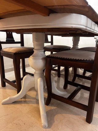 Mesa extensible madera oscura + 4 sillas