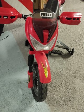 Moto eléctrica infantil Feber CROSS