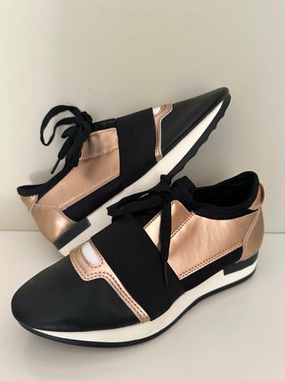 Zapatillas urbanas Bello Star – Negro & Champagne