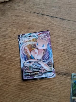 DEL 2021 3 Cartas Pokémon Mew V