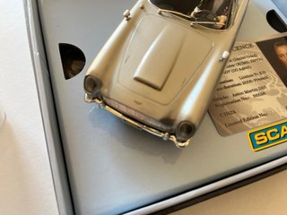 Scalextric Aston Martin DB5 Casino Royale 007