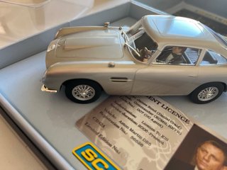 Scalextric Aston Martin DB5 Casino Royale 007