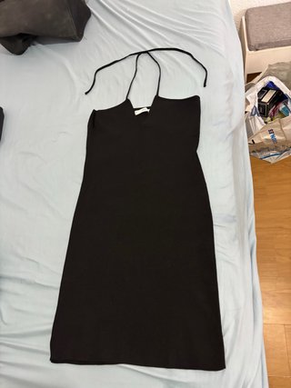 Vestido corto negro escote halter