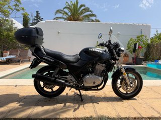 Honda CB 500 Naked Negra