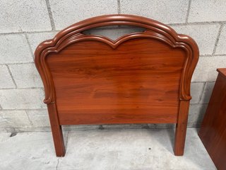 Cabecero de cama de madera