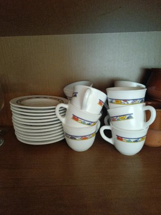 12 Tazas y Platos de Café