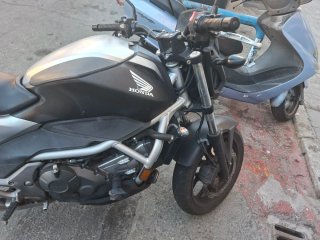 Honda NC750 Naked Negra/Plata