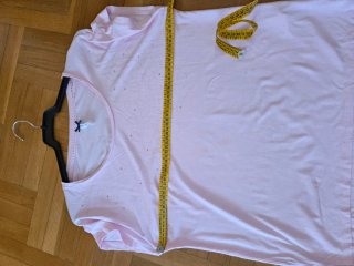 Blusa rosa claro con pedrería