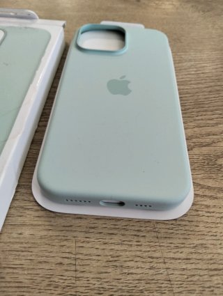 Funda de silicona para iPhone 16 Pro Max Aguamarin