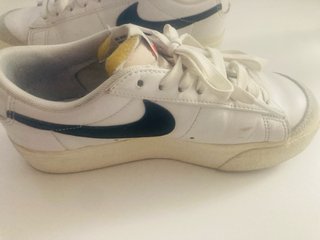 Nike Talla 37.5 Blancas y Negras