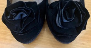 Zapatos de tacón negros con flor + Regalo