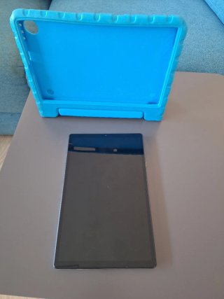 Lenovo Tab M10 alexa altavoz Bluetooth  y funda