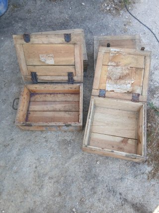 Cajas de madera antiguas de municion