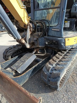 Excavadora Yanmar VIO57