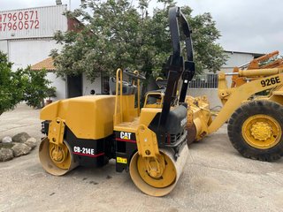 Rodillo compactador CATERPILLAR CB214E