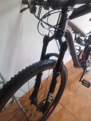 Bicicleta de 29 pulgadas ,Doble Rockrider sin usar