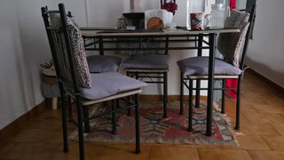 Mesa madera y hierro + 4 sillas
