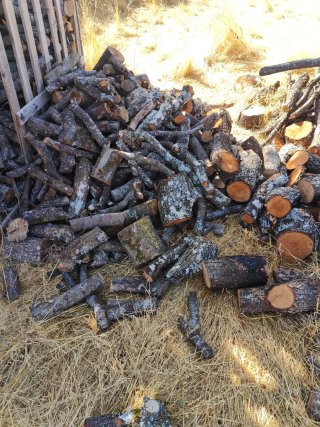 Leña de encina para chimenea