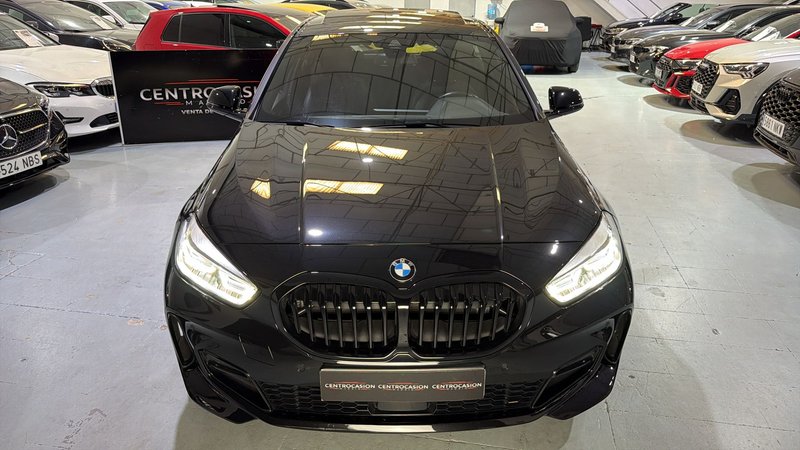 BMW Serie 1 2023, foto 2