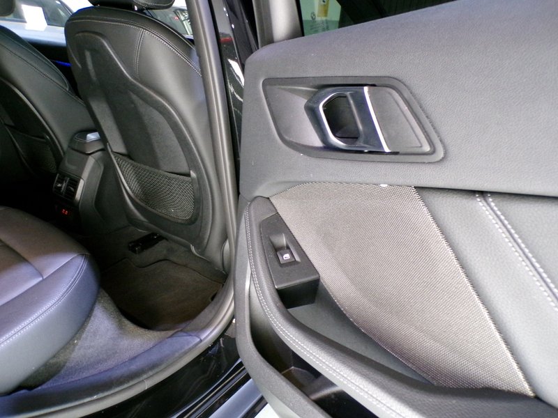 BMW Serie 1 2023, foto 17