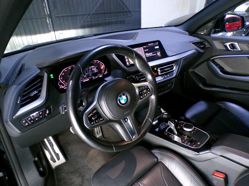 BMW Serie 1 2023, foto 29