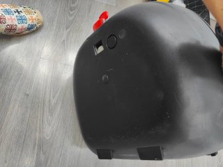 Baúl Givi Negro con Soporte