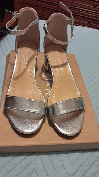 Sandalias Marypaz tacón ancho plateadas talla 38