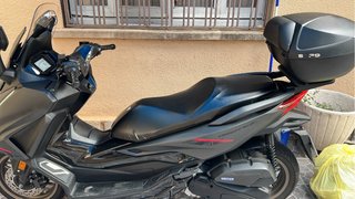 Honda Forza 125 Edición Especial Negra/Roja