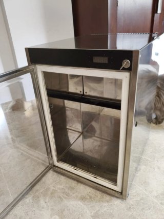 Nevera pequeña puerta cristal