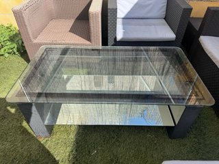 Conjunto Muebles Jardín y  Mesa Cristal