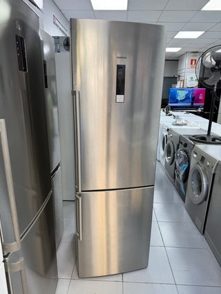 Nevera Siemens 1.85m x 60cm No Frost